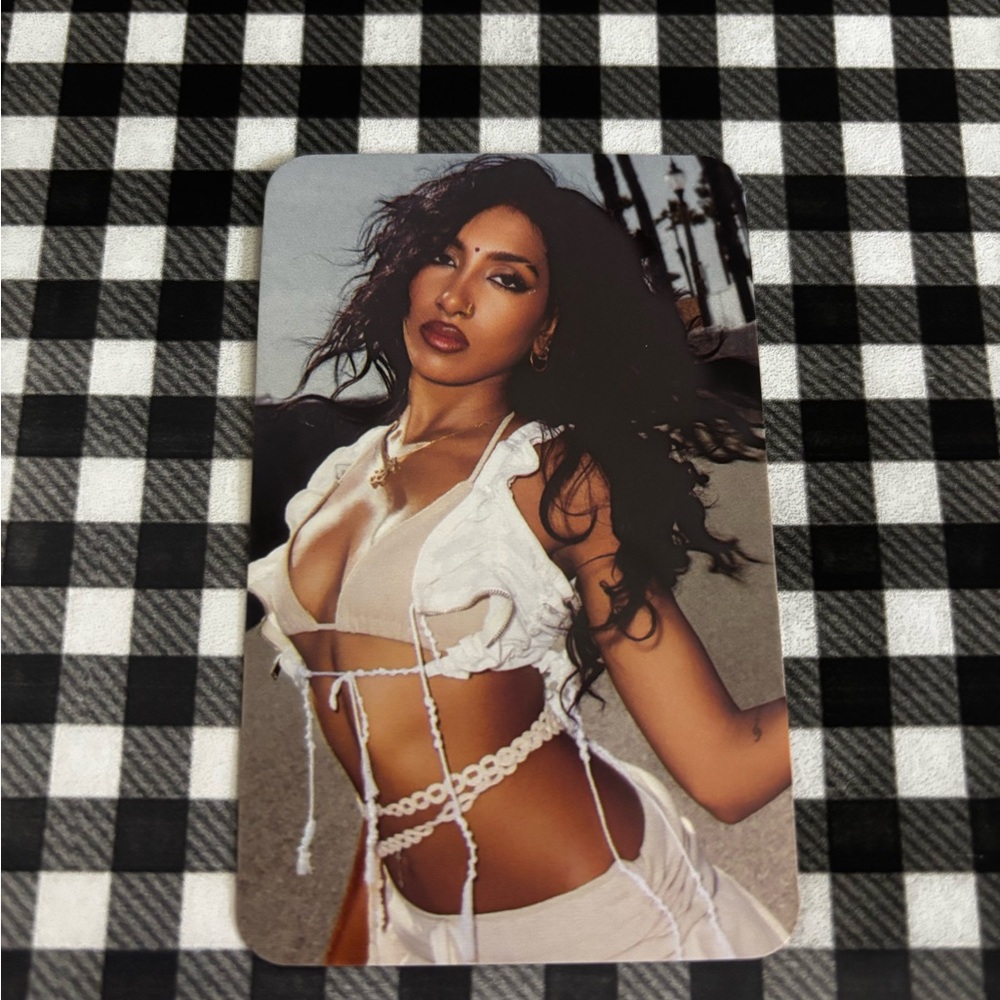 Kpop lomocard Set of KATSEYE Beautiful Chaos Edition - Picture 5 of 7